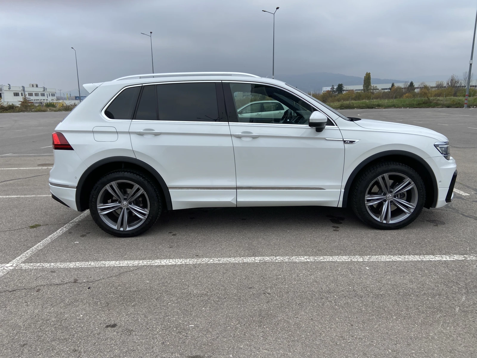 VW Tiguan 2.0 TSI R-Line 4 Motion - изображение 5