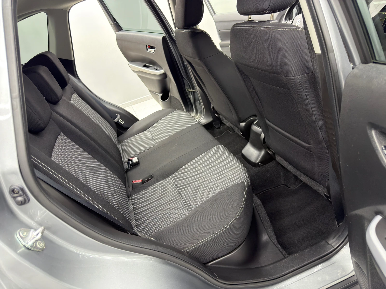 Suzuki Vitara 1.6DDIS/4x4/AllGrip/KeylessGo/������/��������� | Mobile.bg � ����������� 12