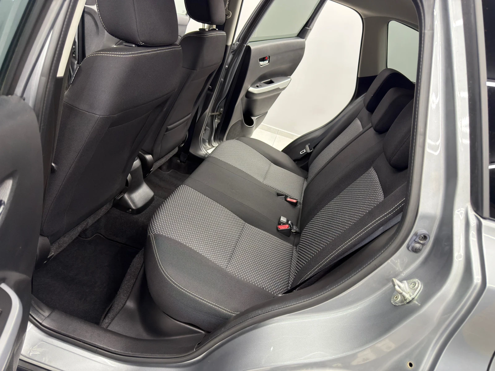 Suzuki Vitara 1.6DDIS/4x4/AllGrip/KeylessGo/������/��������� | Mobile.bg � ����������� 11