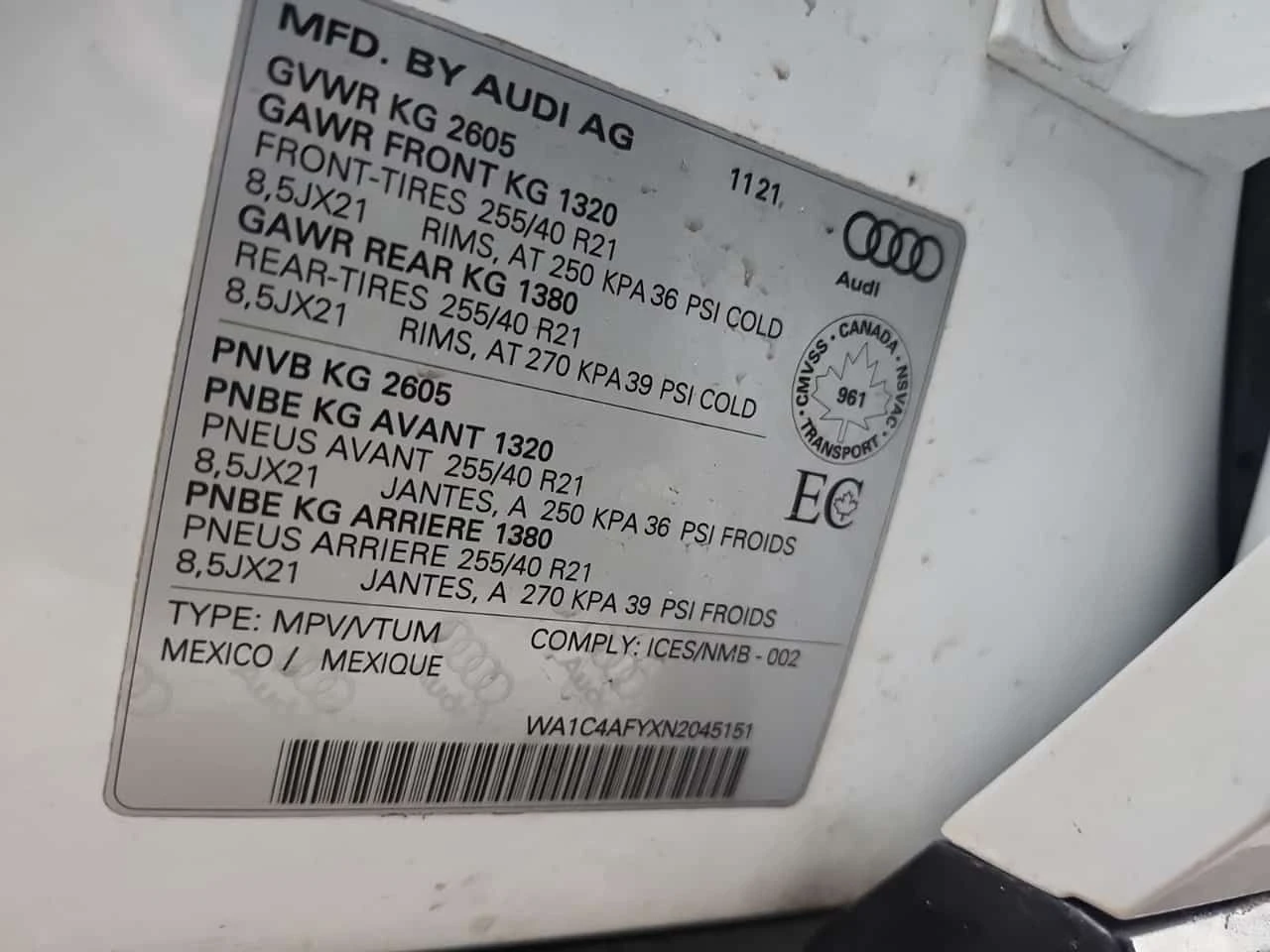 Audi SQ5 TECHNIK B&O CARFAX, снимка 16 - Автомобили и джипове - 53760037