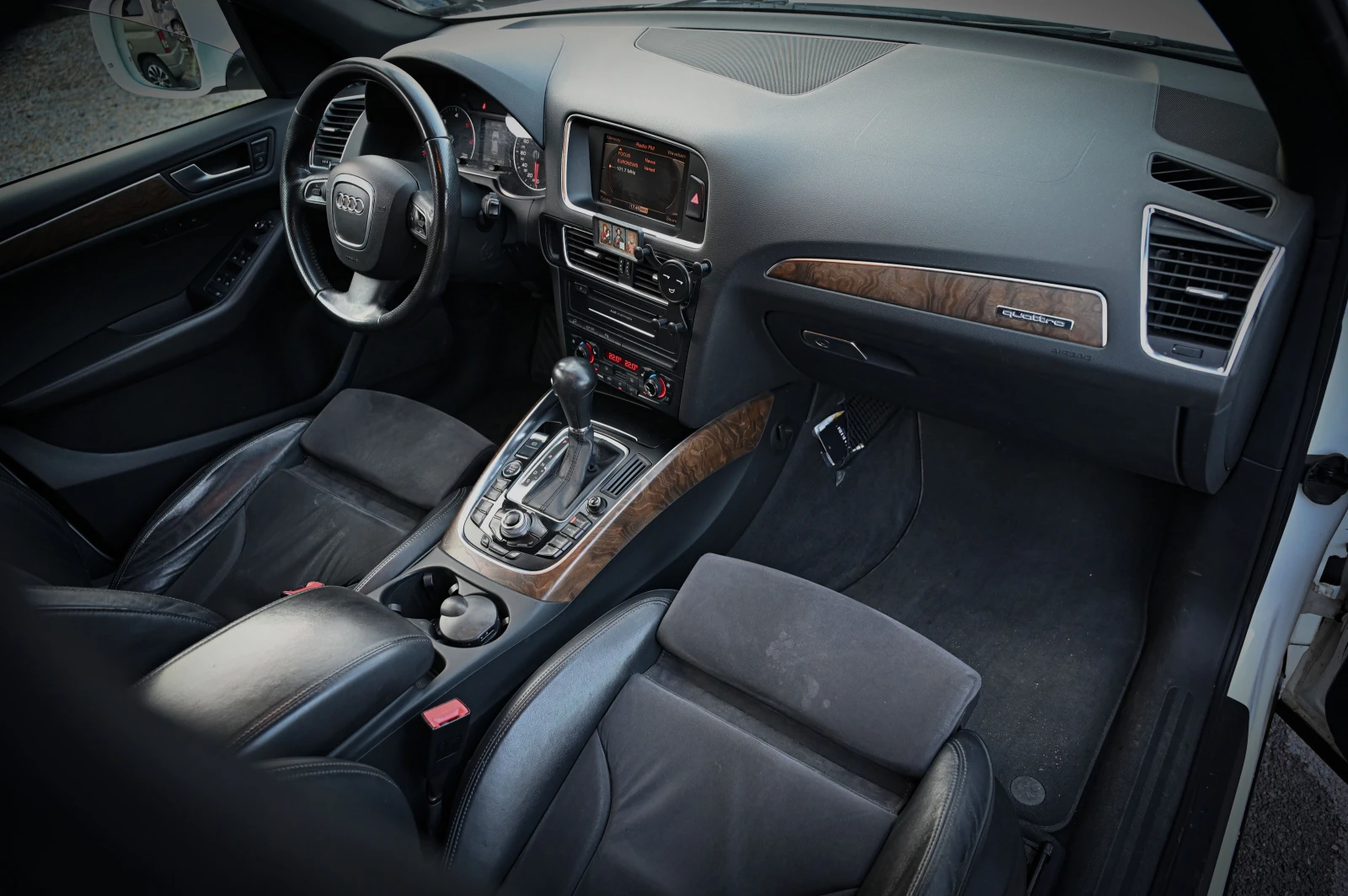 Audi Q5 3.0TDI/S-LINE/АВТОМАТИК, снимка 11 - Автомобили и джипове - 53859890