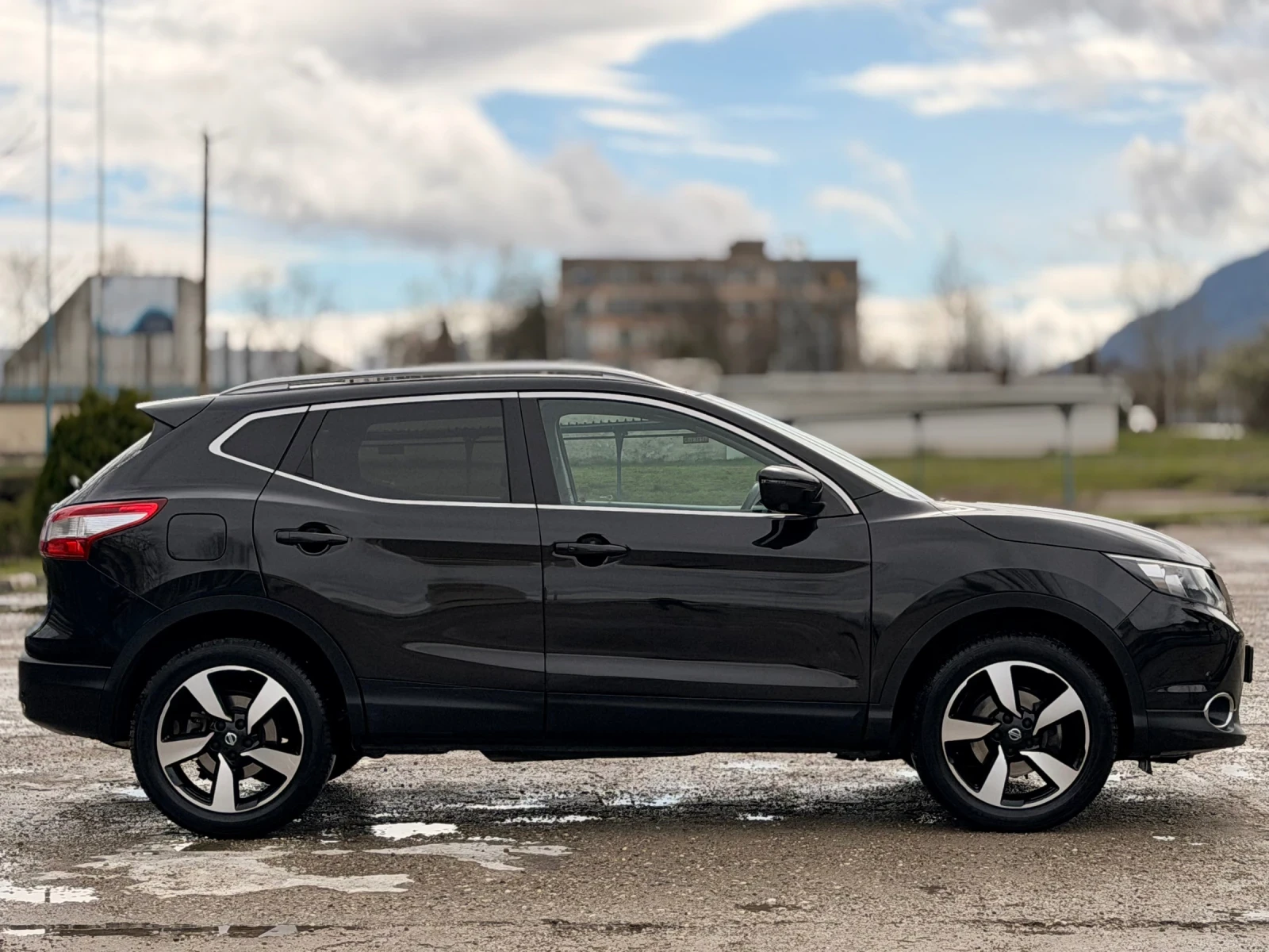 Nissan Qashqai 1.6DCI/ПАНОРАМА/360КАМЕРИ/185000КМ, снимка 6 - Автомобили и джипове - 54005846