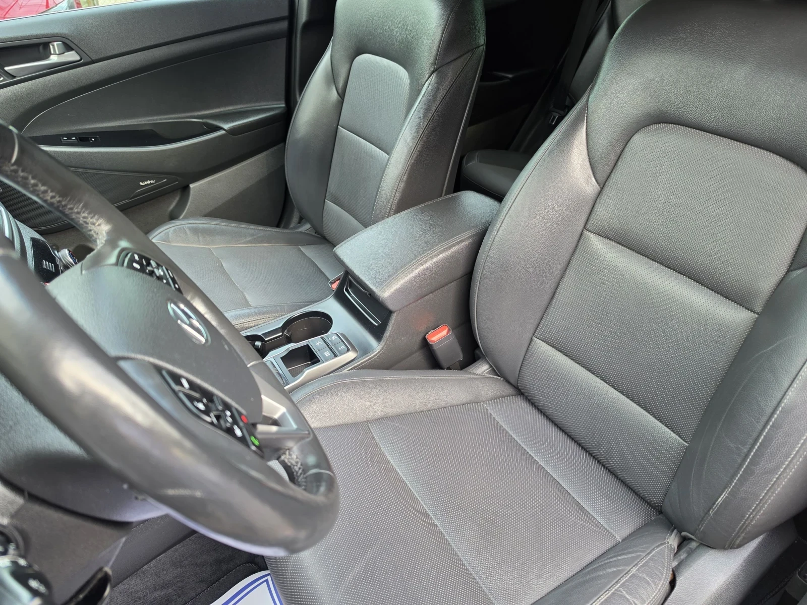 Hyundai Tucson 2.0 AWD* LUXORY, снимка 12 - Автомобили и джипове - 54360126