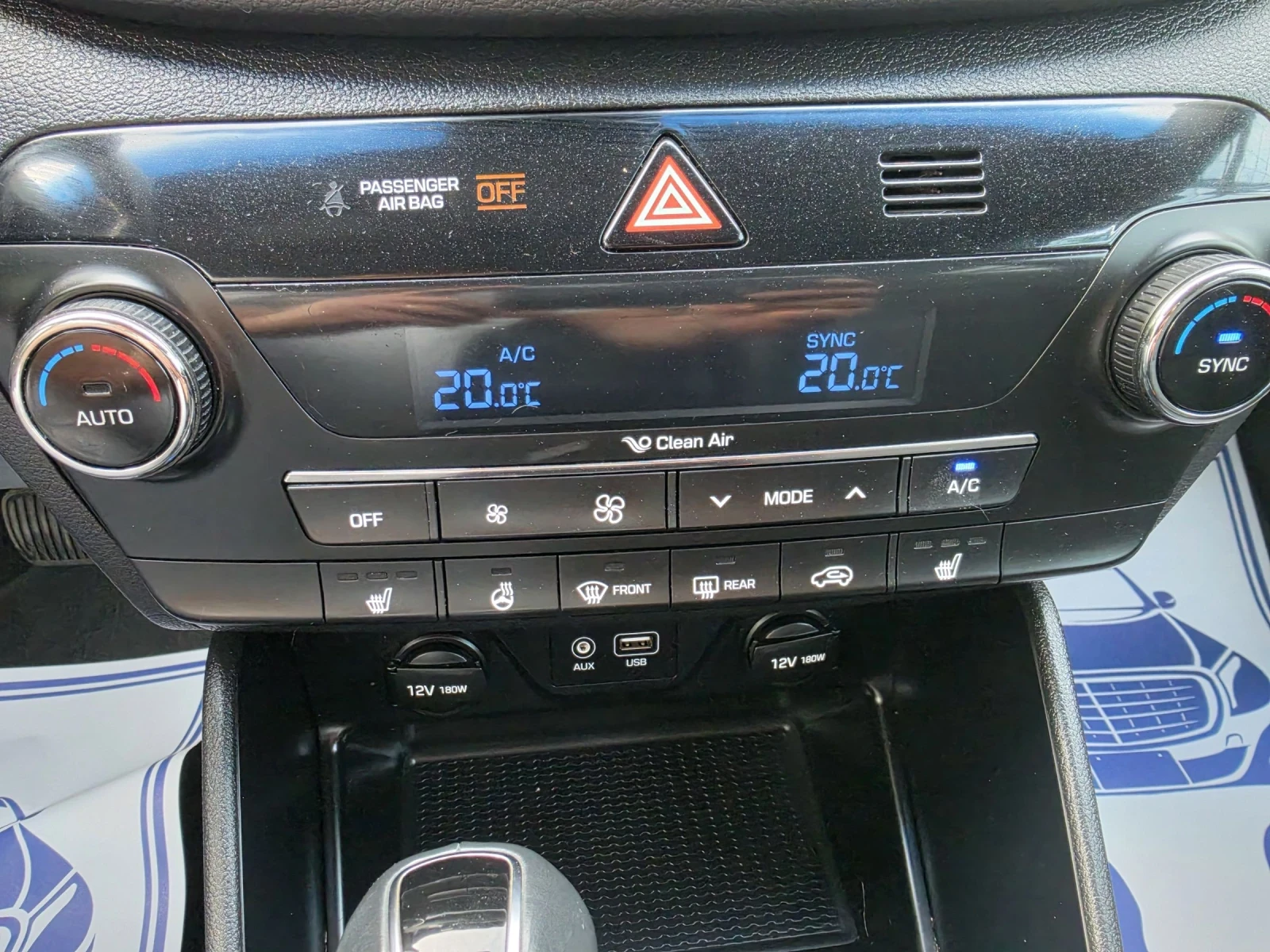 Hyundai Tucson 2.0 AWD* LUXORY, снимка 10 - Автомобили и джипове - 54360126