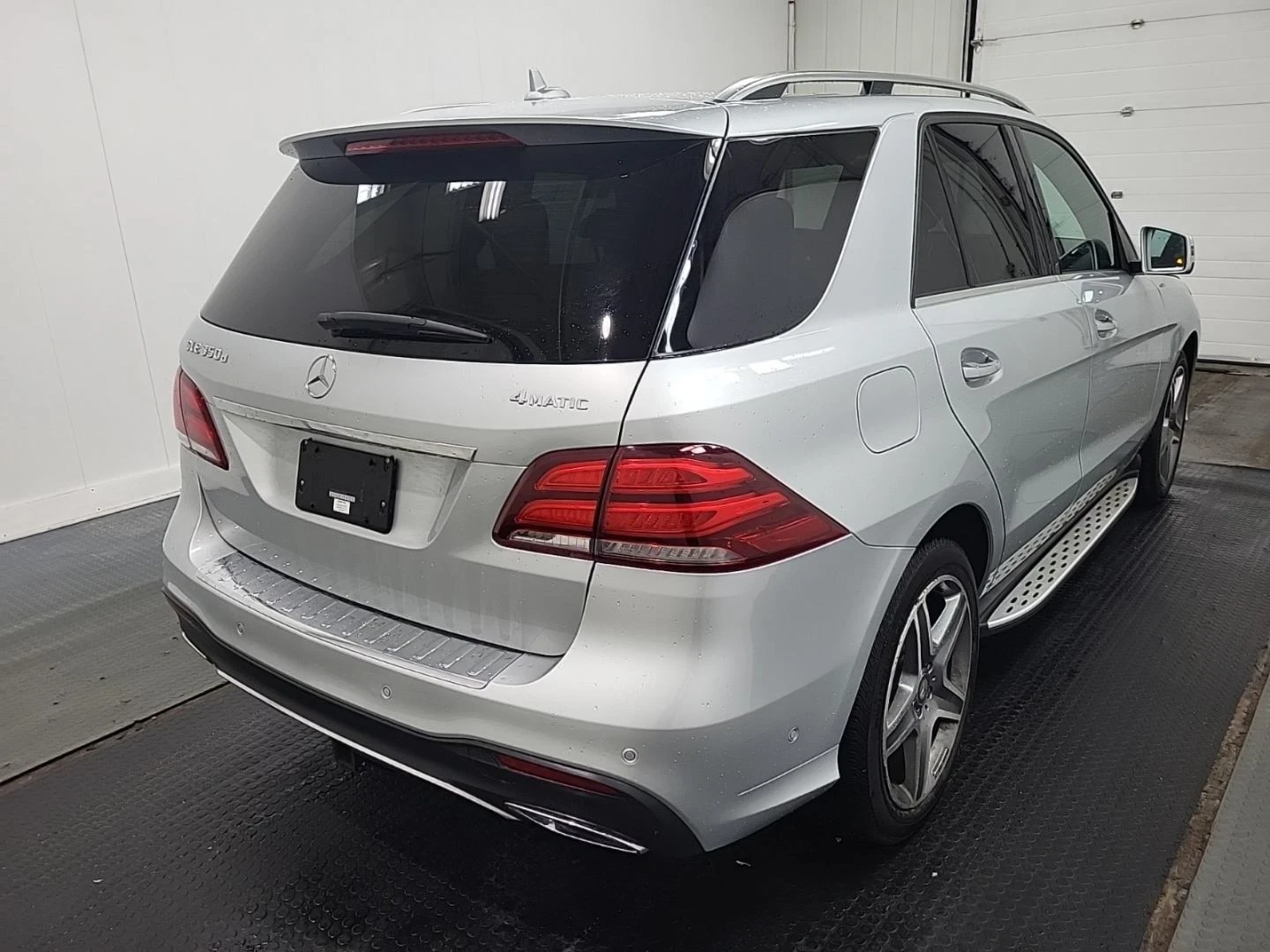 Mercedes-Benz GLE 350 AMG Line | AIRMATIC | Panorama | Keyless Go | AMG , снимка 6 - Автомобили и джипове - 54741537