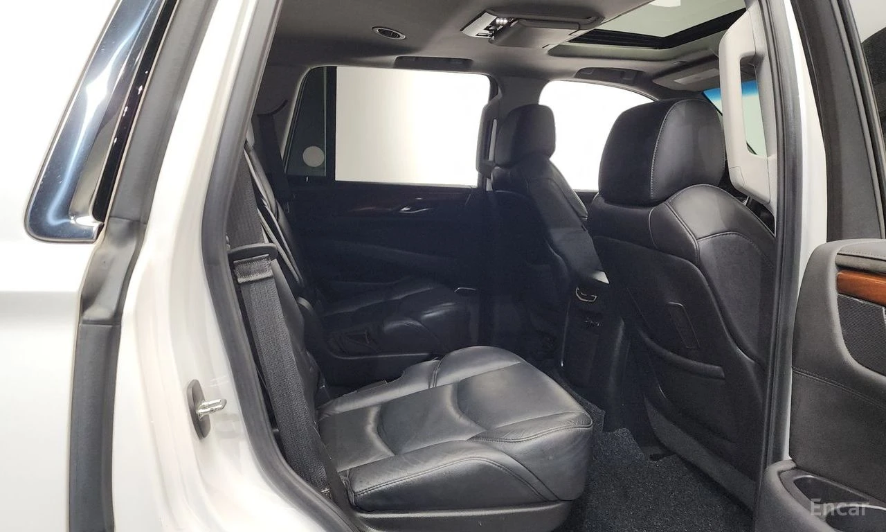 Cadillac Escalade 6.2* V8* ПОДГРЕВ* ОБДУХВАНЕ* МАСАЖ* КЕЙЛЕС* КАМЕРА, снимка 12 - Автомобили и джипове - 55277491
