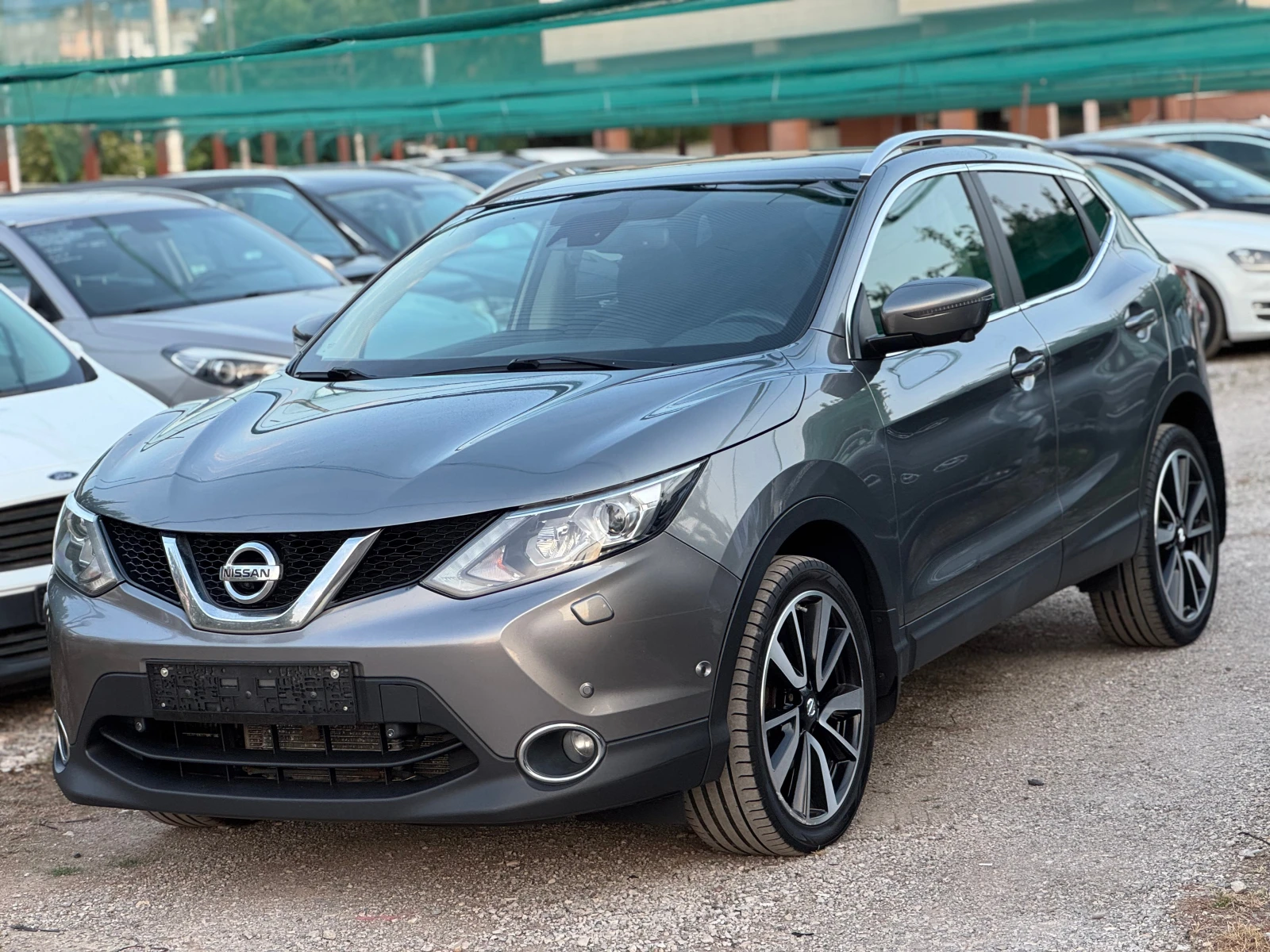Nissan Qashqai 1.6DCI* Tekna* XENON* NAVI* AUTOMATIC, снимка 4 - Автомобили и джипове - 55384659