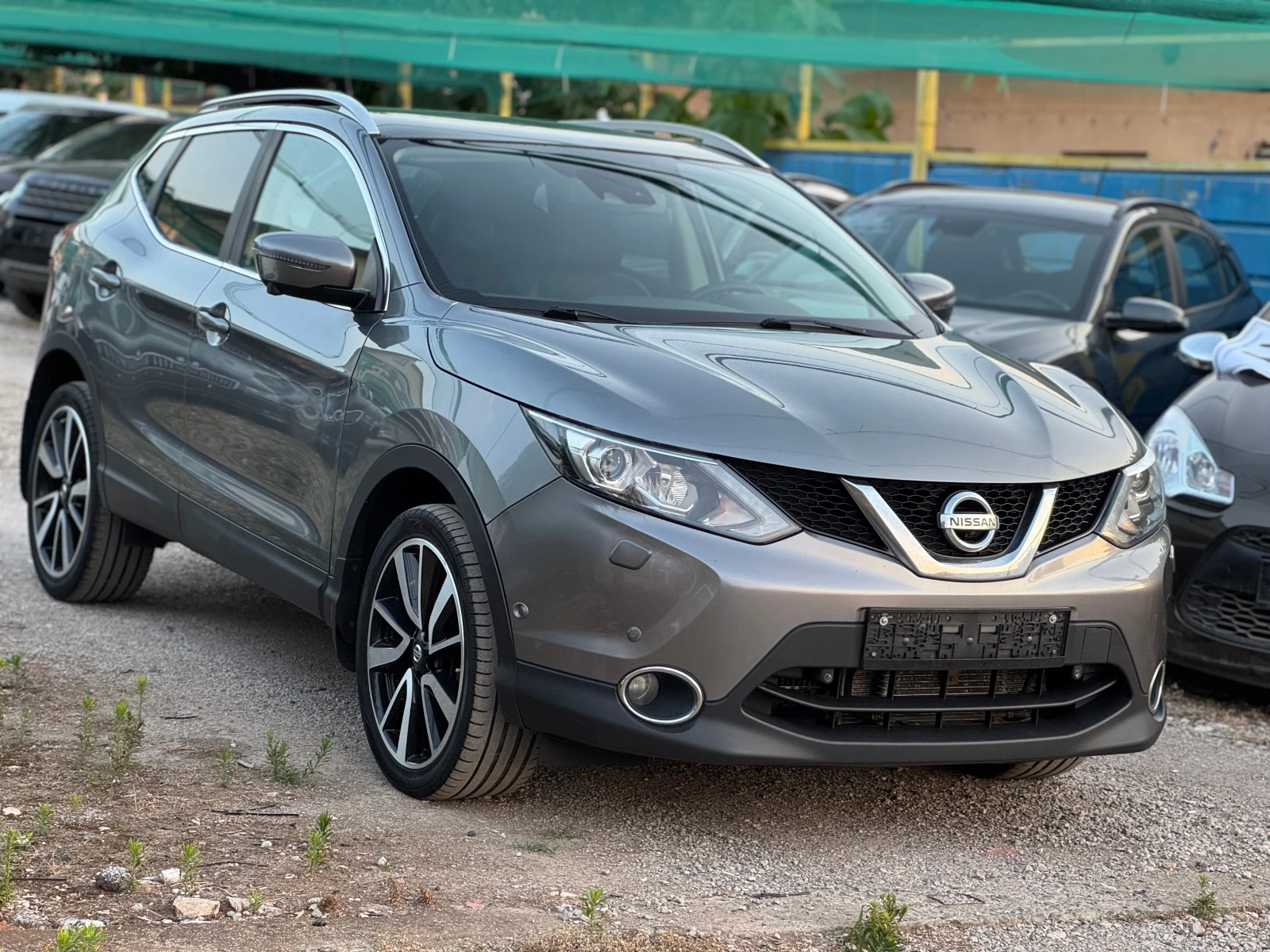 Nissan Qashqai 1.6DCI* Tekna* XENON* NAVI* AUTOMATIC, снимка 3 - Автомобили и джипове - 55384659