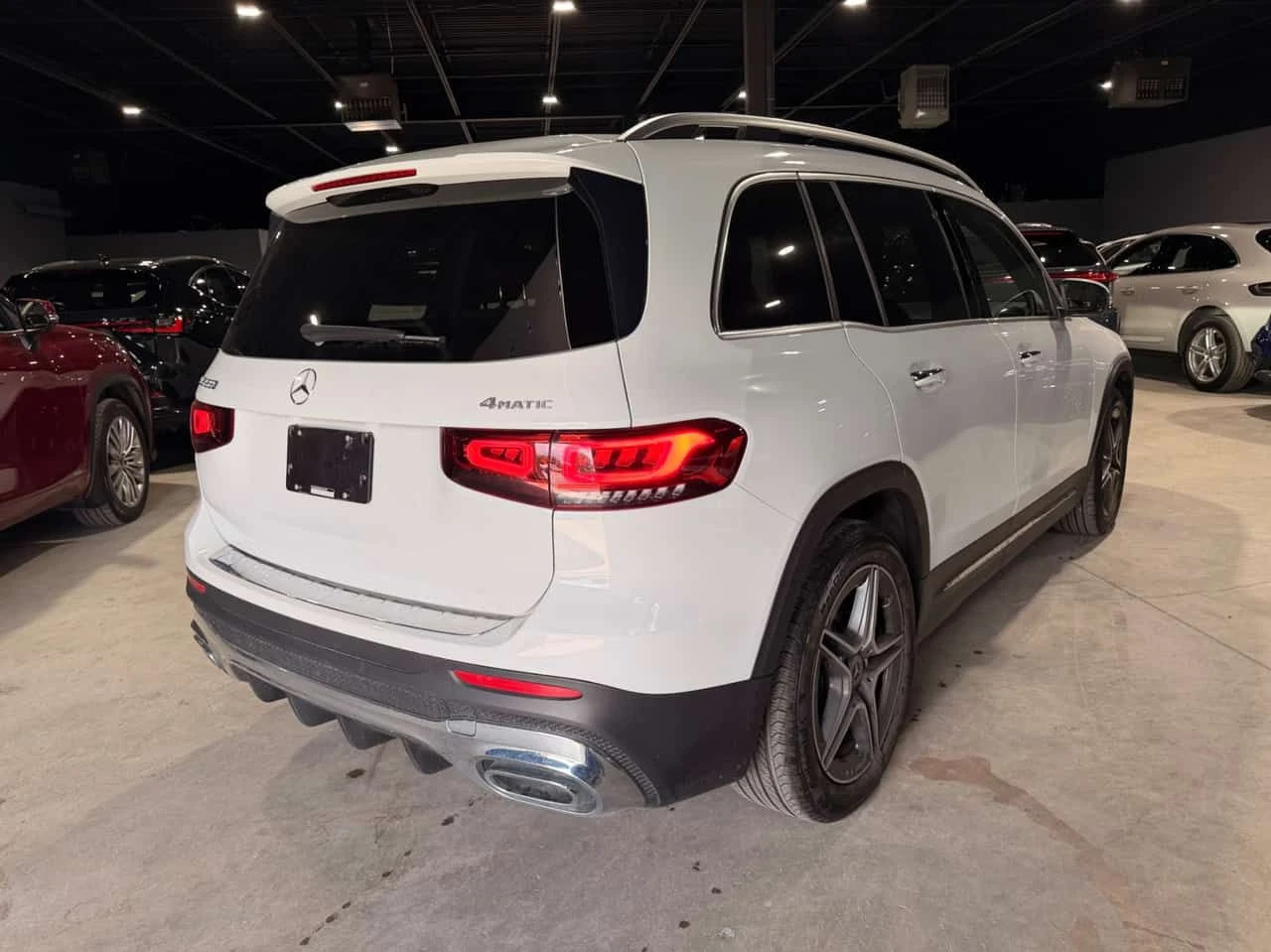 Mercedes-Benz GLB 250 DISTRONIC / CARFAX / АВТОКРЕДИТ , снимка 14 - Автомобили и джипове - 55602347