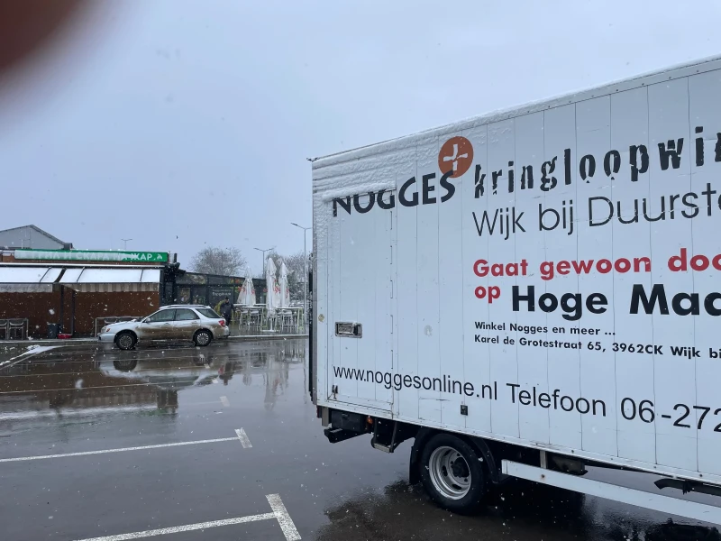 Mercedes-Benz Sprinter Фургон от спринтер с падащ борд!!, снимка 12 - Бусове и автобуси - 52970227