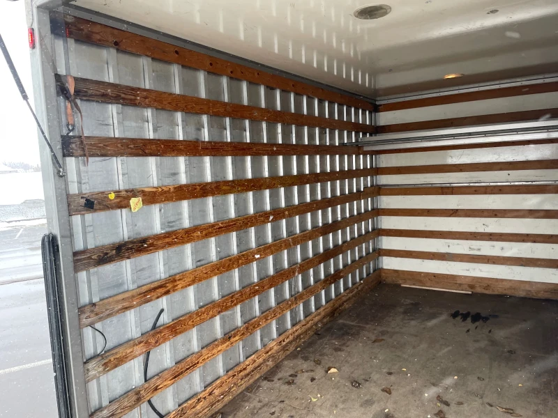 Mercedes-Benz Sprinter Фургон от спринтер с падащ борд!!, снимка 8 - Бусове и автобуси - 52970227