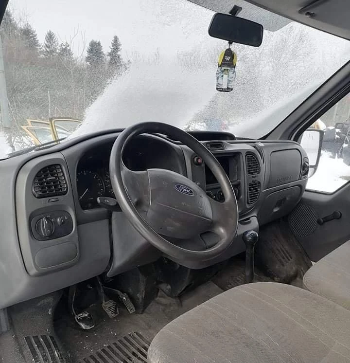 Ford Transit 2.0 дизел , снимка 2 - Бусове и автобуси - 36112836