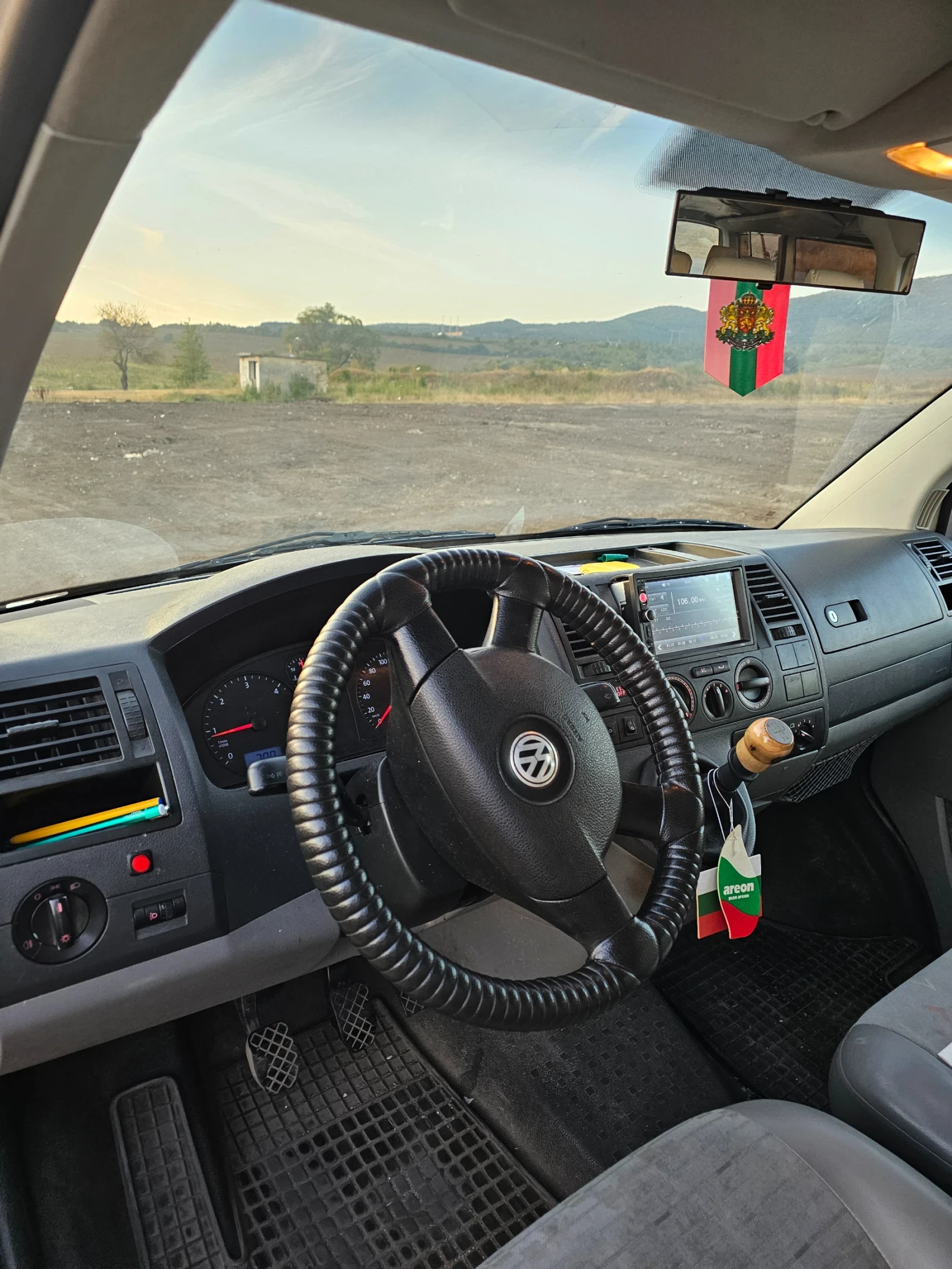 VW Transporter Т 5, снимка 9 - Бусове и автобуси - 53900394