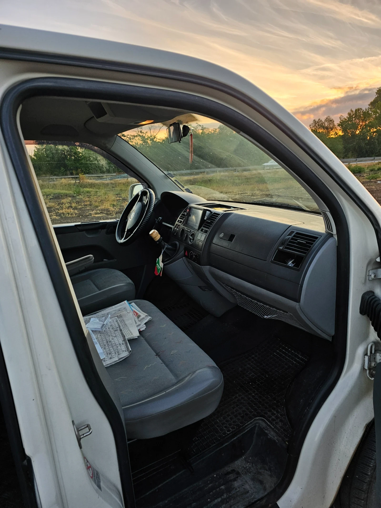 VW Transporter Т 5, снимка 5 - Бусове и автобуси - 53900394