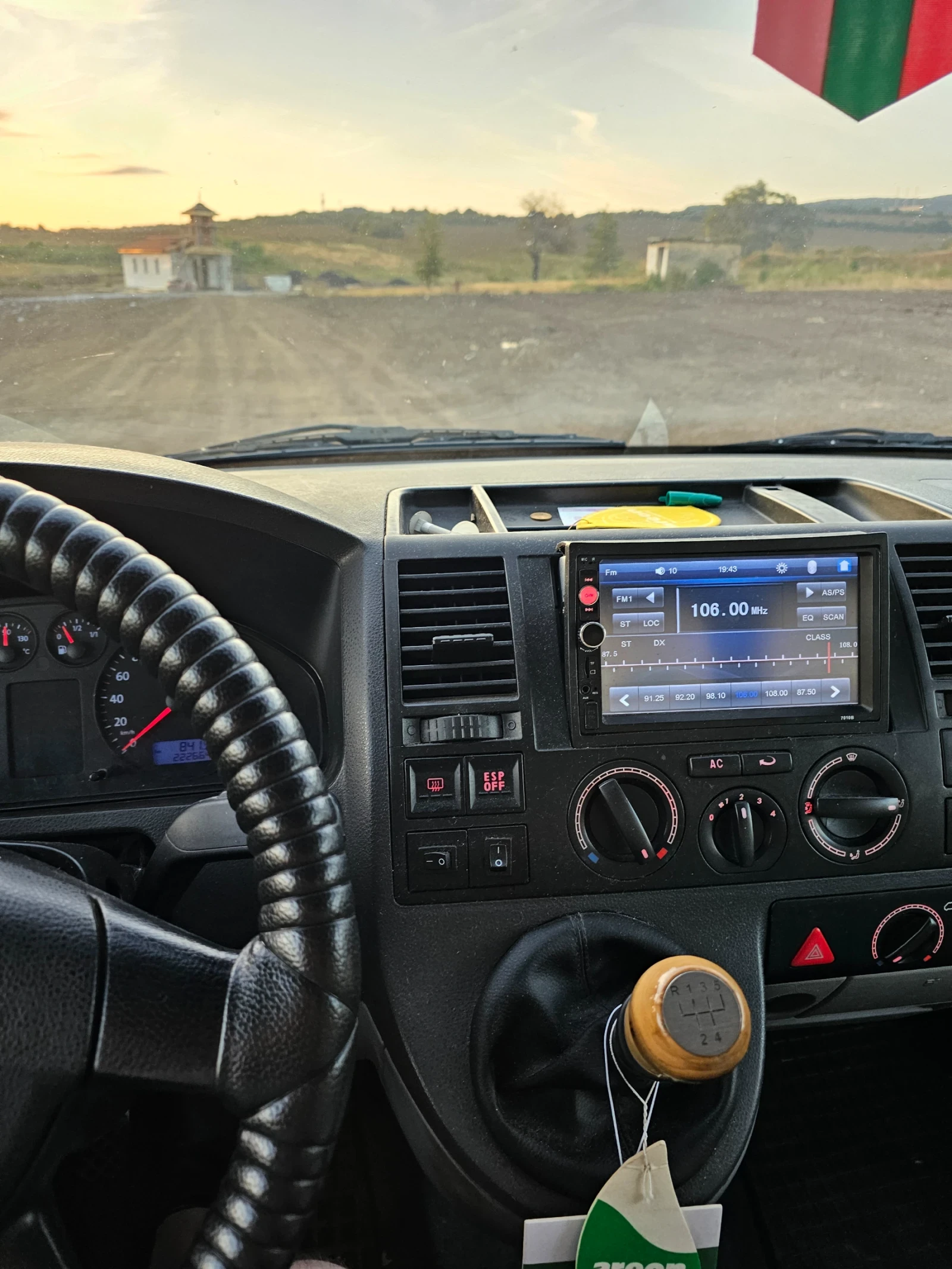 VW Transporter Т 5, снимка 10 - Бусове и автобуси - 53900394