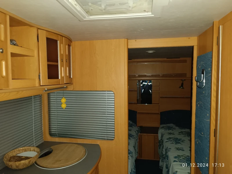 Каравана Adria Unika 502 UP, снимка 13 - Каравани и кемпери - 48180638