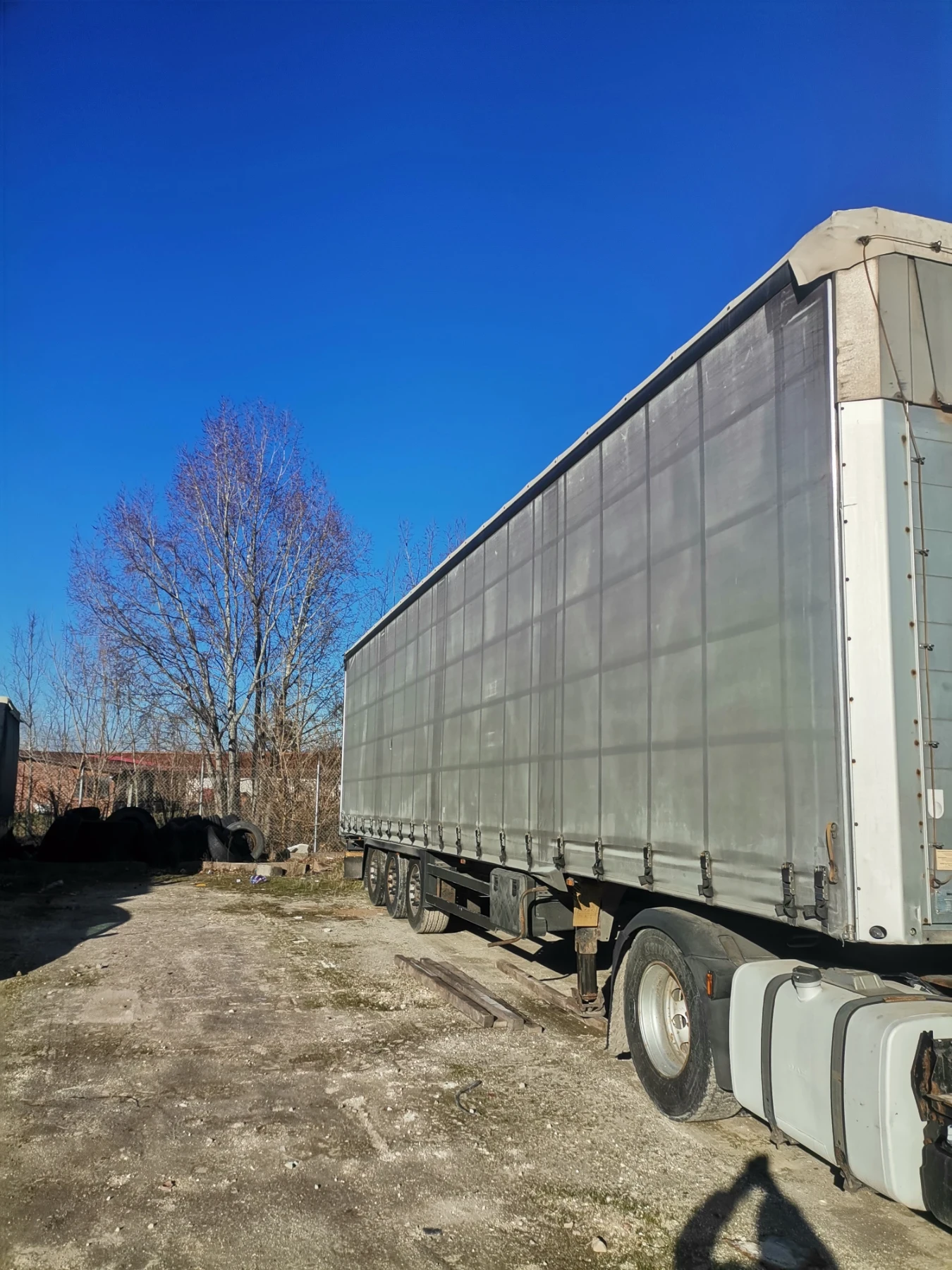 Полуремарке Schmitz Мега