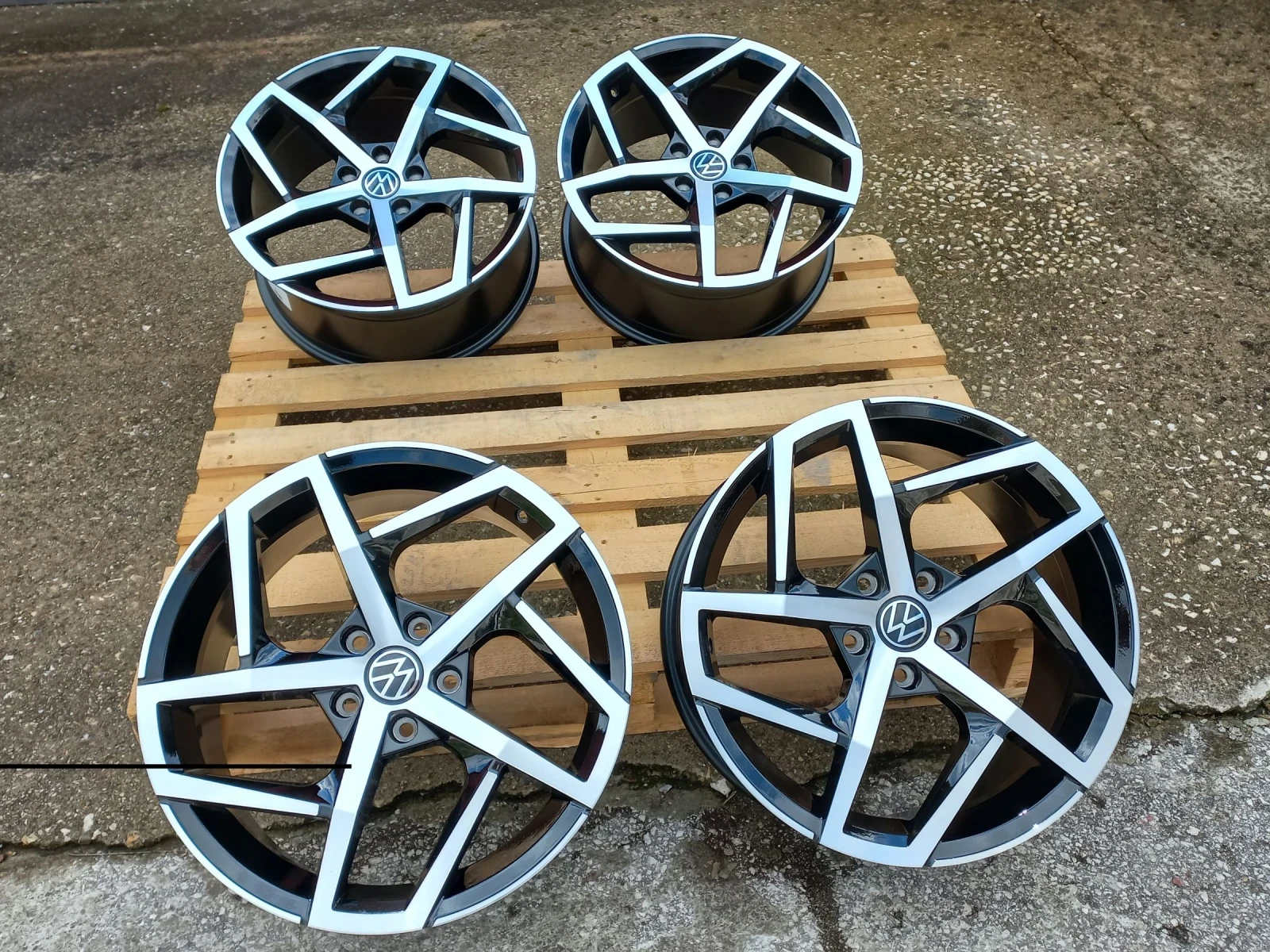   VW Golf | Mobile.bg   2