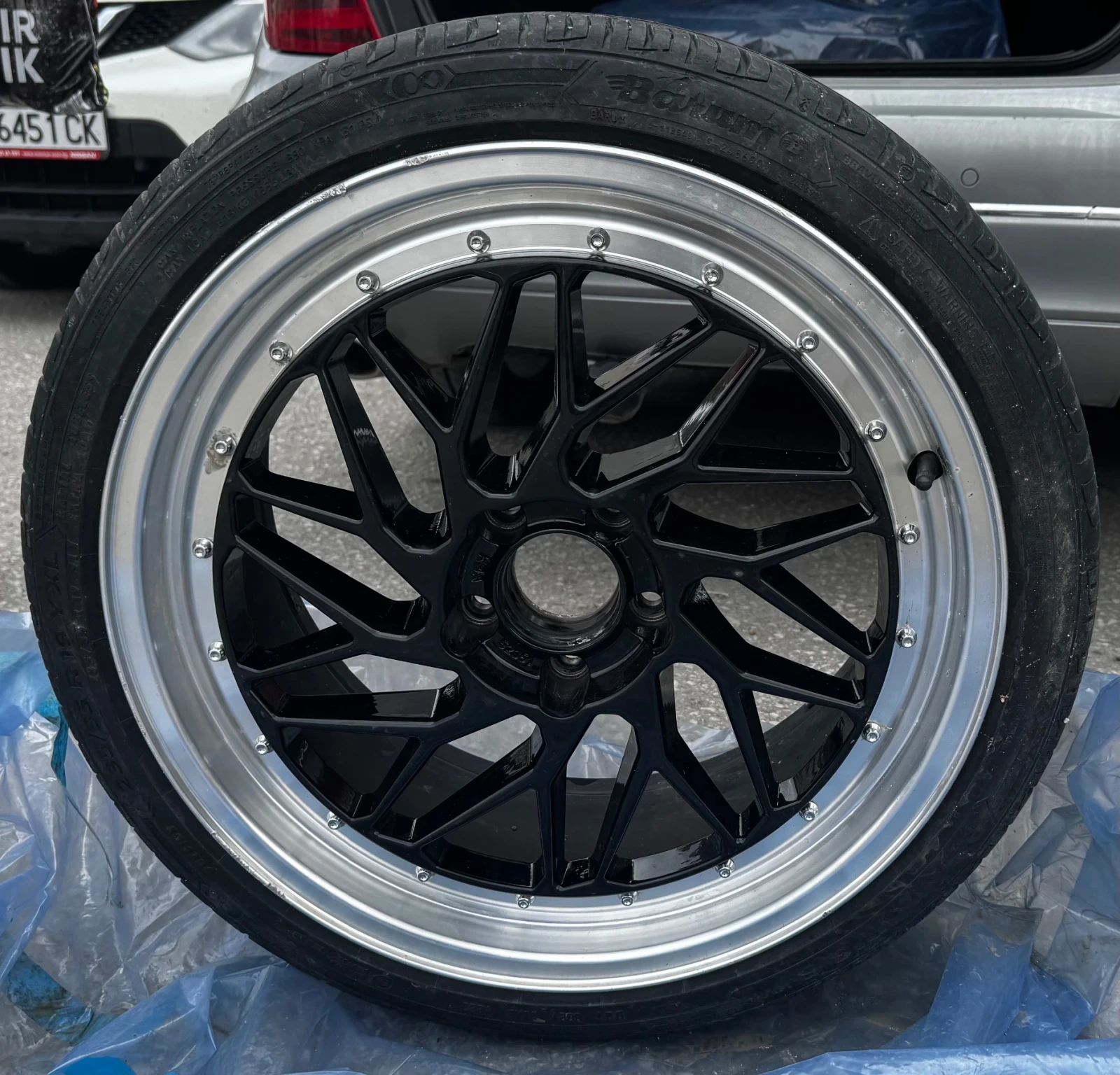 ���� � ������ 235/35R19 | Mobile.bg � ����������� 1