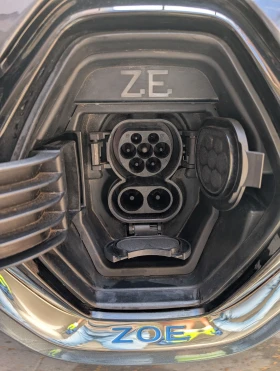 Обява за продажба на Renault Zoe 52kWh_CCS_Камера_Пред/Зад.пактр_SoH 96%_Сертиф ~28 990 лв. - изображение 6 | Auto.bg Обява за продажба на Renault Zoe 52kWh_CCS_Камера_Пред/Зад.пактр_SoH 96%_Сертиф ~28 990 лв. - изображение 6