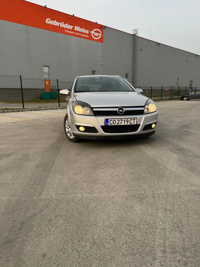 Opel Astra 1.7 cdti, снимка 1 - Автомобили и джипове - 46190740