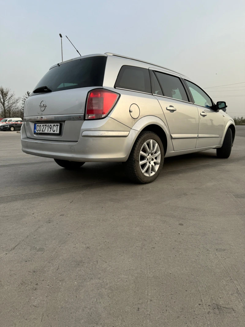 Opel Astra 1.7 cdti, снимка 5 - Автомобили и джипове - 47681345