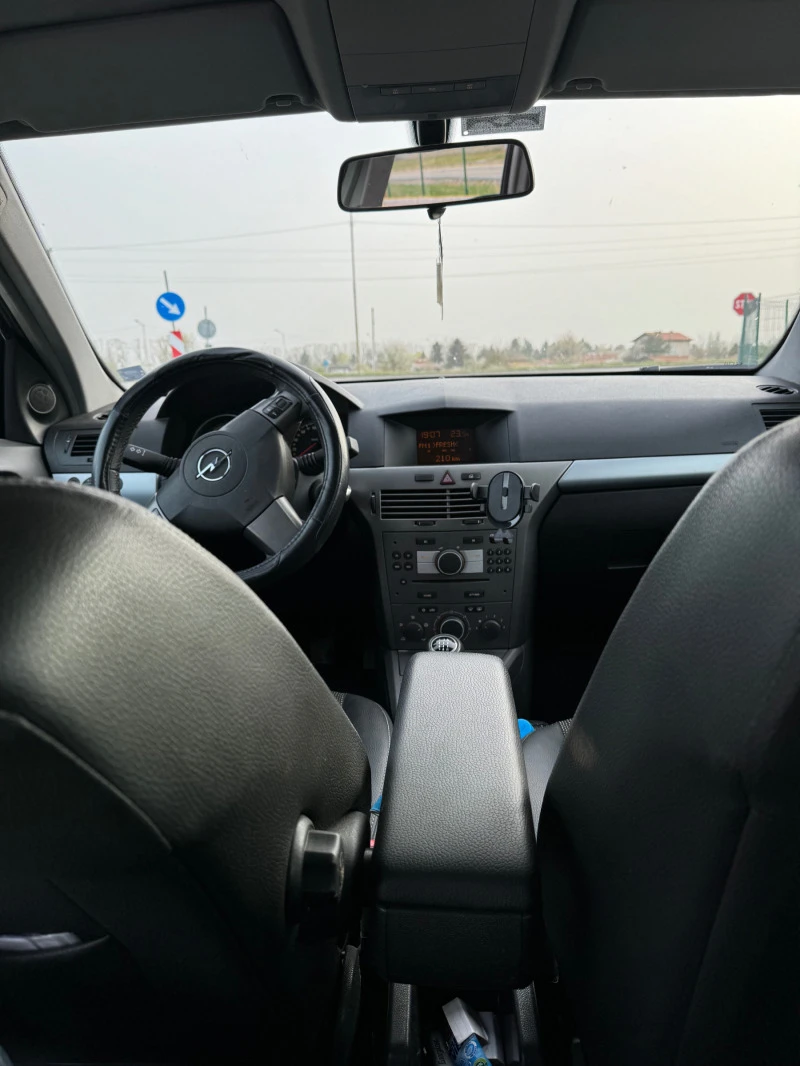 Opel Astra 1.7 cdti, снимка 11 - Автомобили и джипове - 47681345