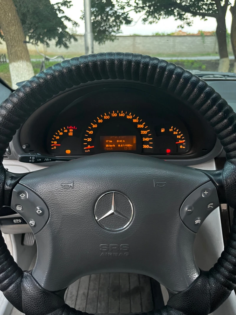 Mercedes-Benz C 270, снимка 9 - Автомобили и джипове - 47227184