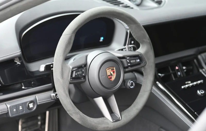 Porsche Panamera GTS/ FACELIFT/ CARBON/ BOSE/ 360/PANO/ MATRIX/ 21/, снимка 13 - Автомобили и джипове - 47437436