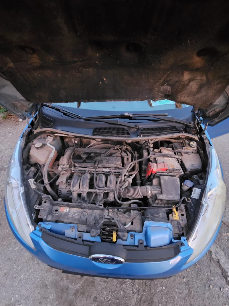 Ford Fiesta Titanium , снимка 4 - Автомобили и джипове - 52645745