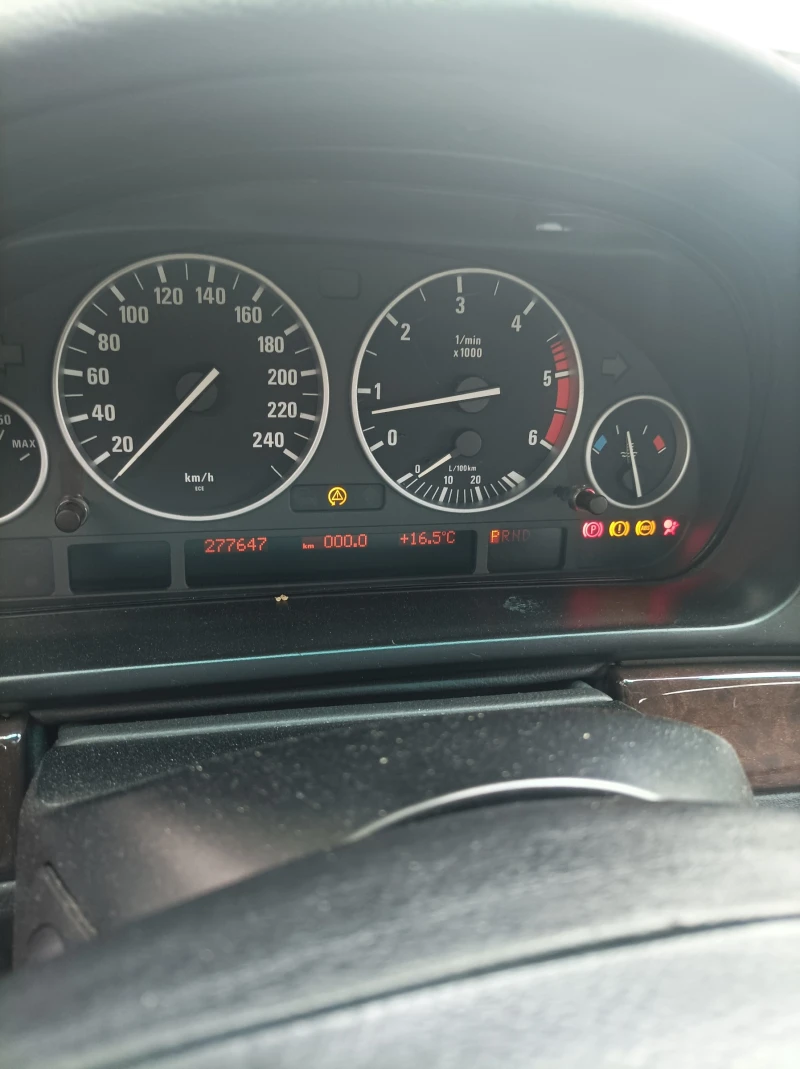 BMW 525, снимка 5 - Автомобили и джипове - 51749157