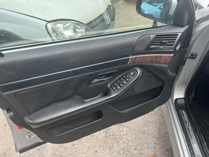 BMW 525, снимка 8 - Автомобили и джипове - 51749157