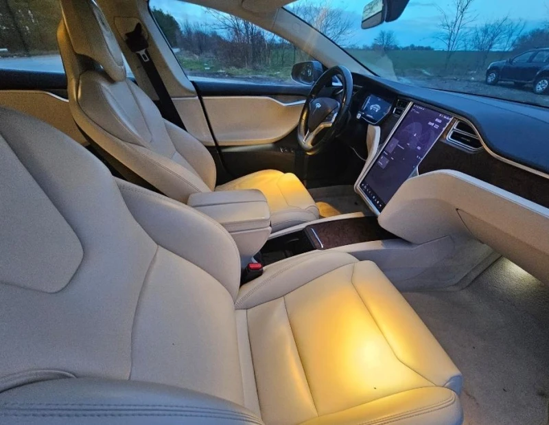 Tesla Model S 4x4 Европейска!Long Range, снимка 16 - Автомобили и джипове - 52970098