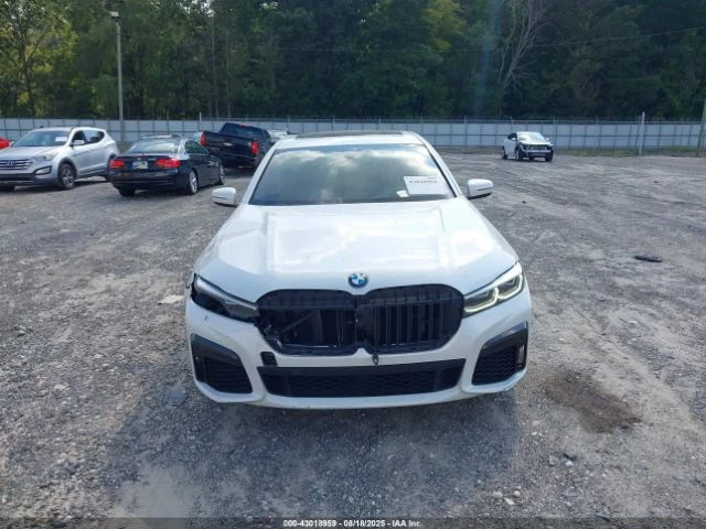 BMW 750 M* SPORT* XDRIVE* ДИГИТАЛНО* ТАБЛО* МАСАЖ* 360КАМЕ - изображение 7