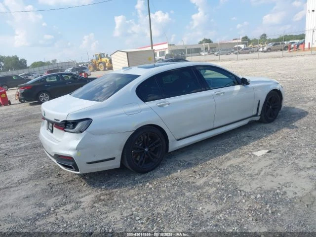 BMW 750 M* SPORT* XDRIVE* ДИГИТАЛНО* ТАБЛО* МАСАЖ* 360КАМЕ - изображение 2