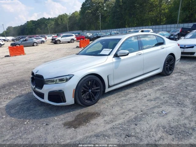 BMW 750 M* SPORT* XDRIVE* ДИГИТАЛНО* ТАБЛО* МАСАЖ* 360КАМЕ - изображение 3