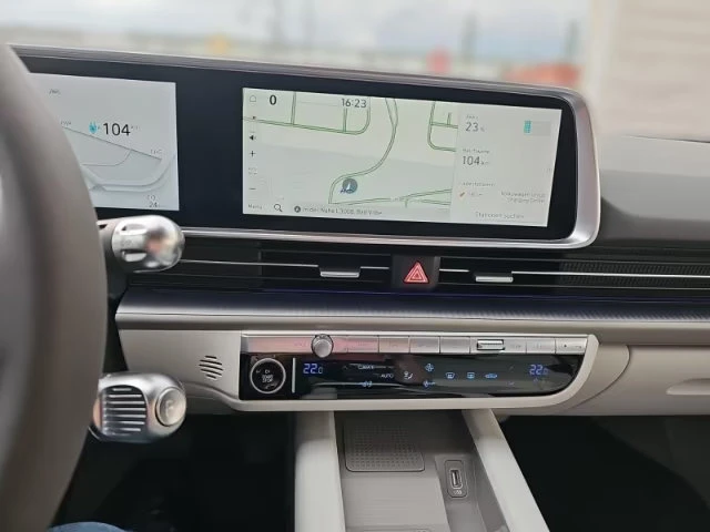 Hyundai Ioniq 6 ELEKTRO/325HP/HUD/360/MEMO/NAVI/LED/KLESS/441g - изображение 8