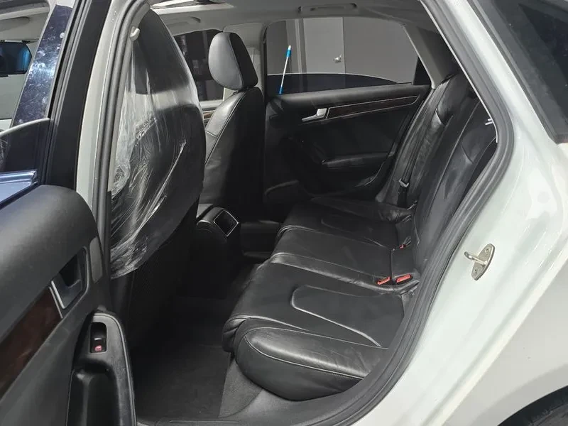 Audi A4 2.0 TDI, снимка 13 - Автомобили и джипове - 54550844
