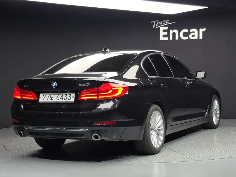 BMW 530 I xDrive Luxury Plus, снимка 4 - Автомобили и джипове - 55831418