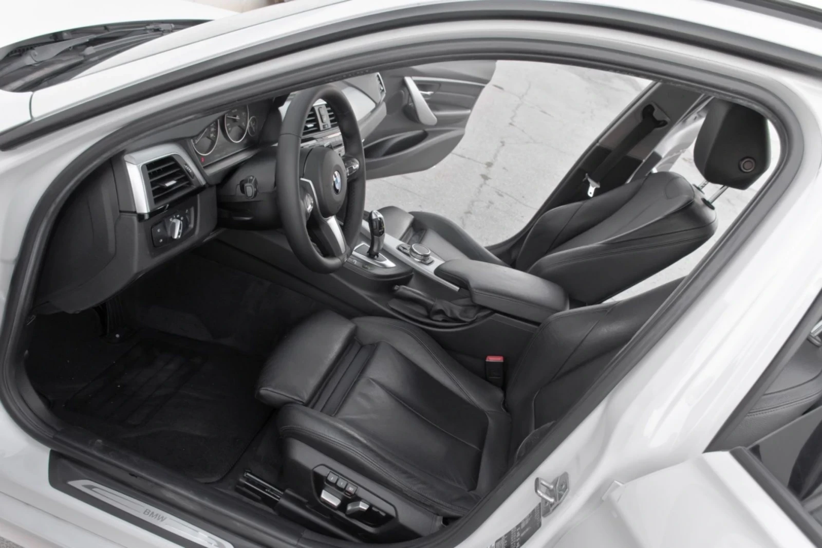 BMW 320 Facelift  | Mobile.bg   15