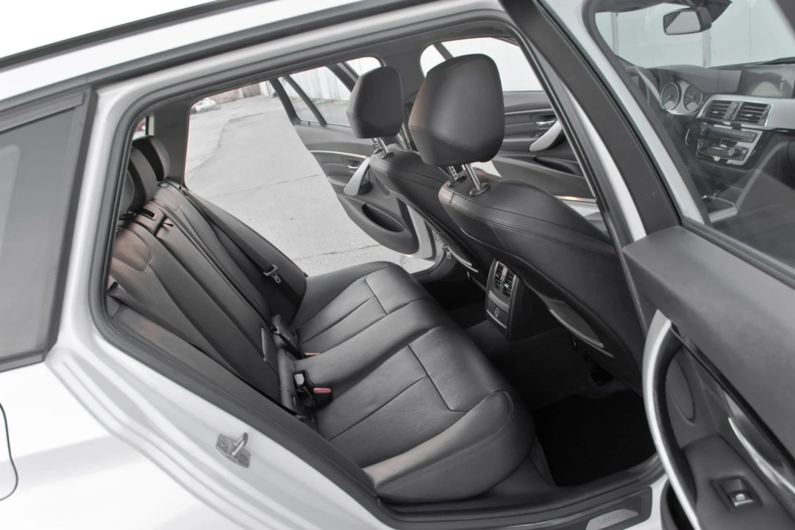 BMW 320 Facelift  | Mobile.bg   14