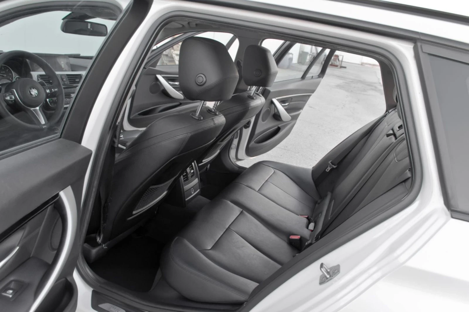 BMW 320 Facelift  | Mobile.bg   13