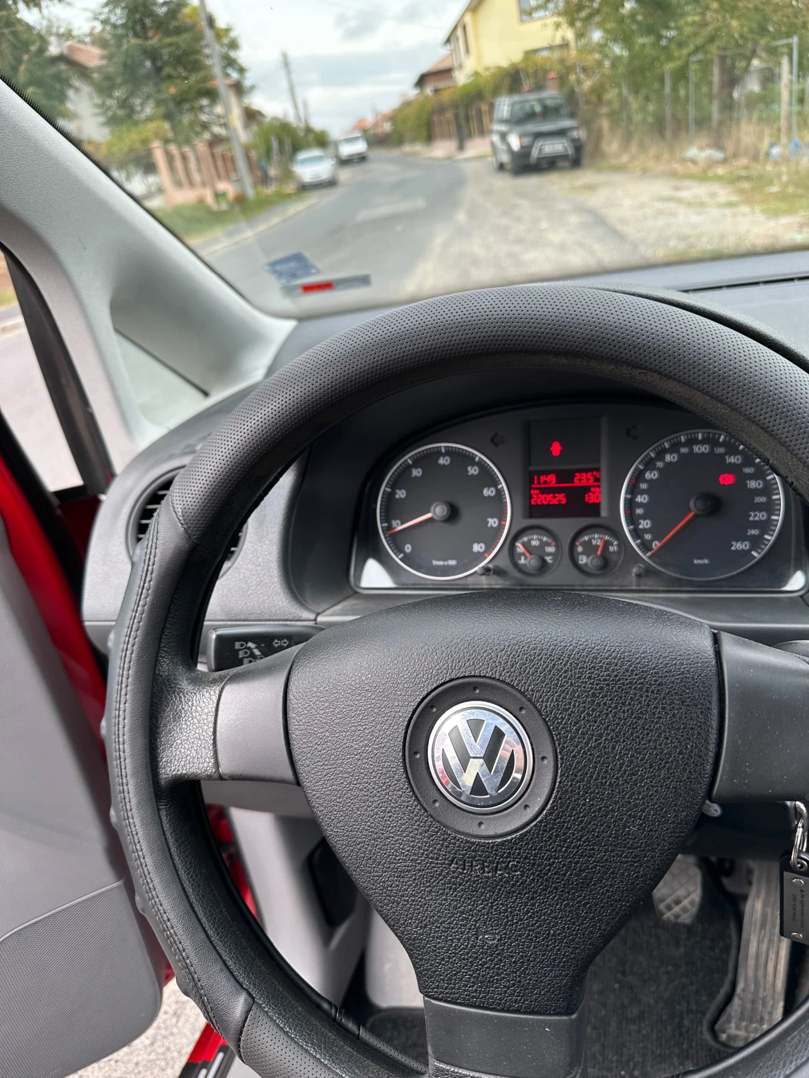 VW Caddy 1.6i Life  - изображение 6