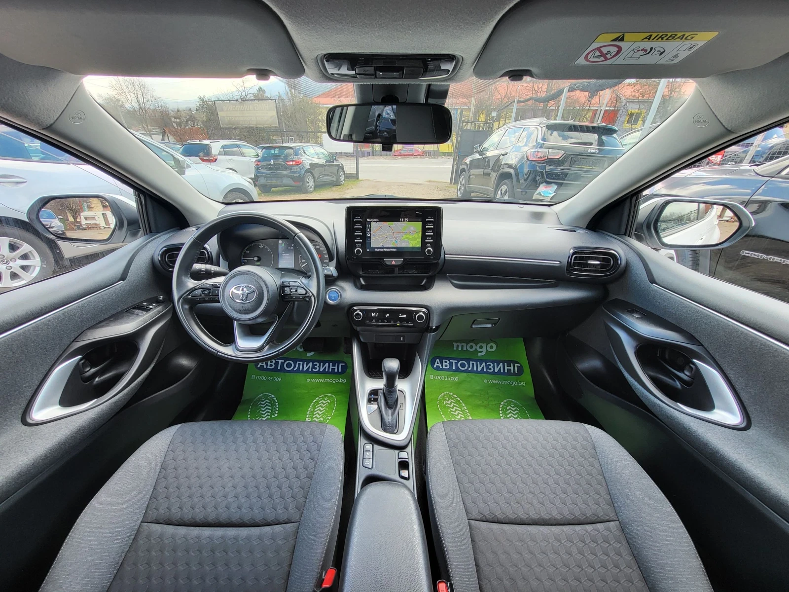 Toyota Yaris 1.5 HYBRID/ 50 000 ./ NAVY/  | Mobile.bg   11