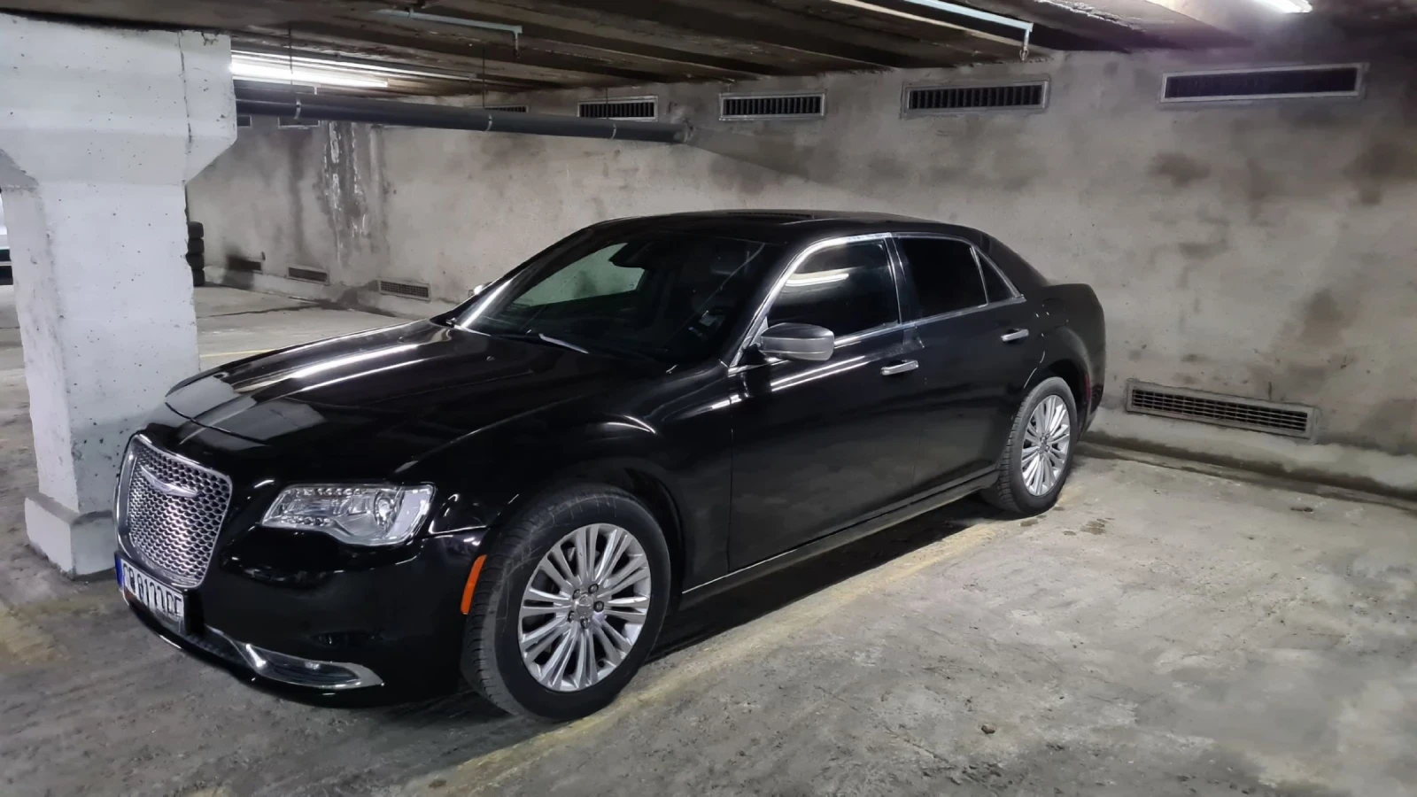 Chrysler 300c AWD - изображение 2