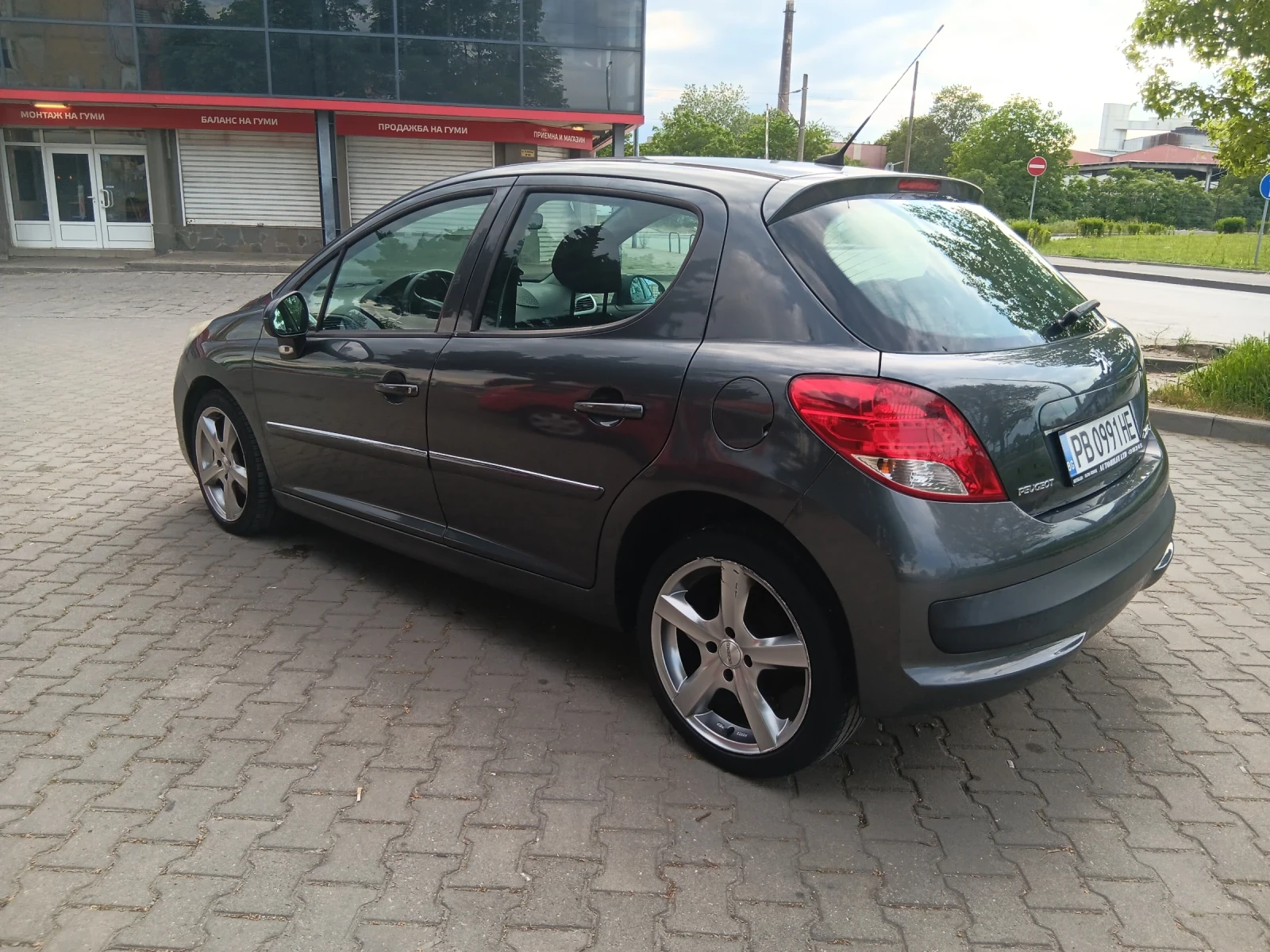 Peugeot 207 1.4i facelift  - изображение 4