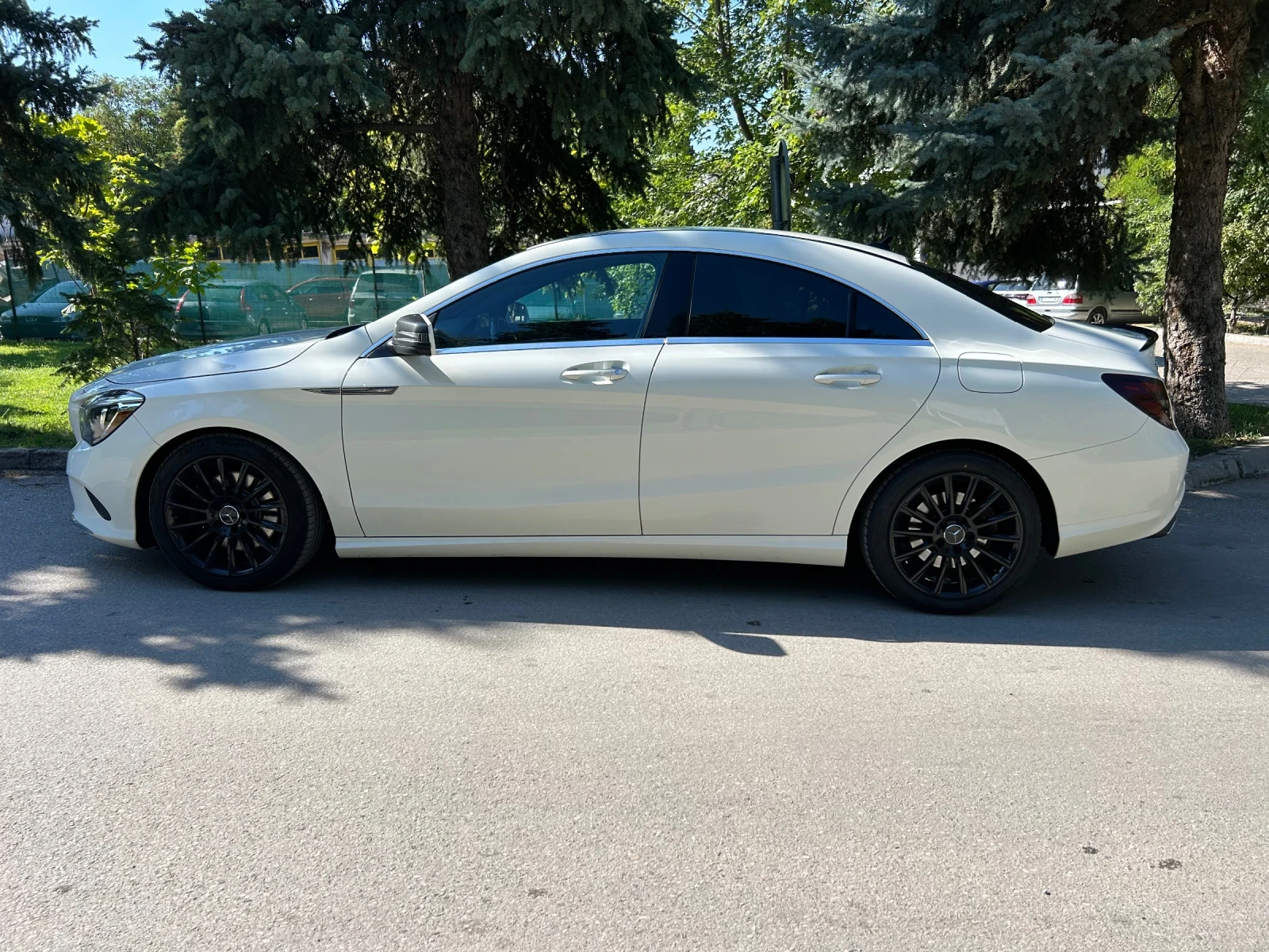 Mercedes-Benz CLA 250 ТОП КАТО НОВА 4 MATIC - изображение 4