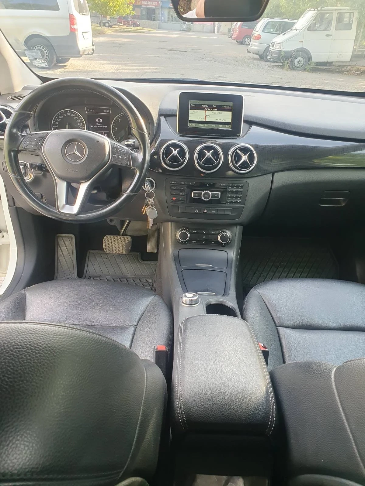 Mercedes-Benz B 180 GPS, Камера, пера на волана за скорости F1, кожа  | Mobile.bg — изображение 13