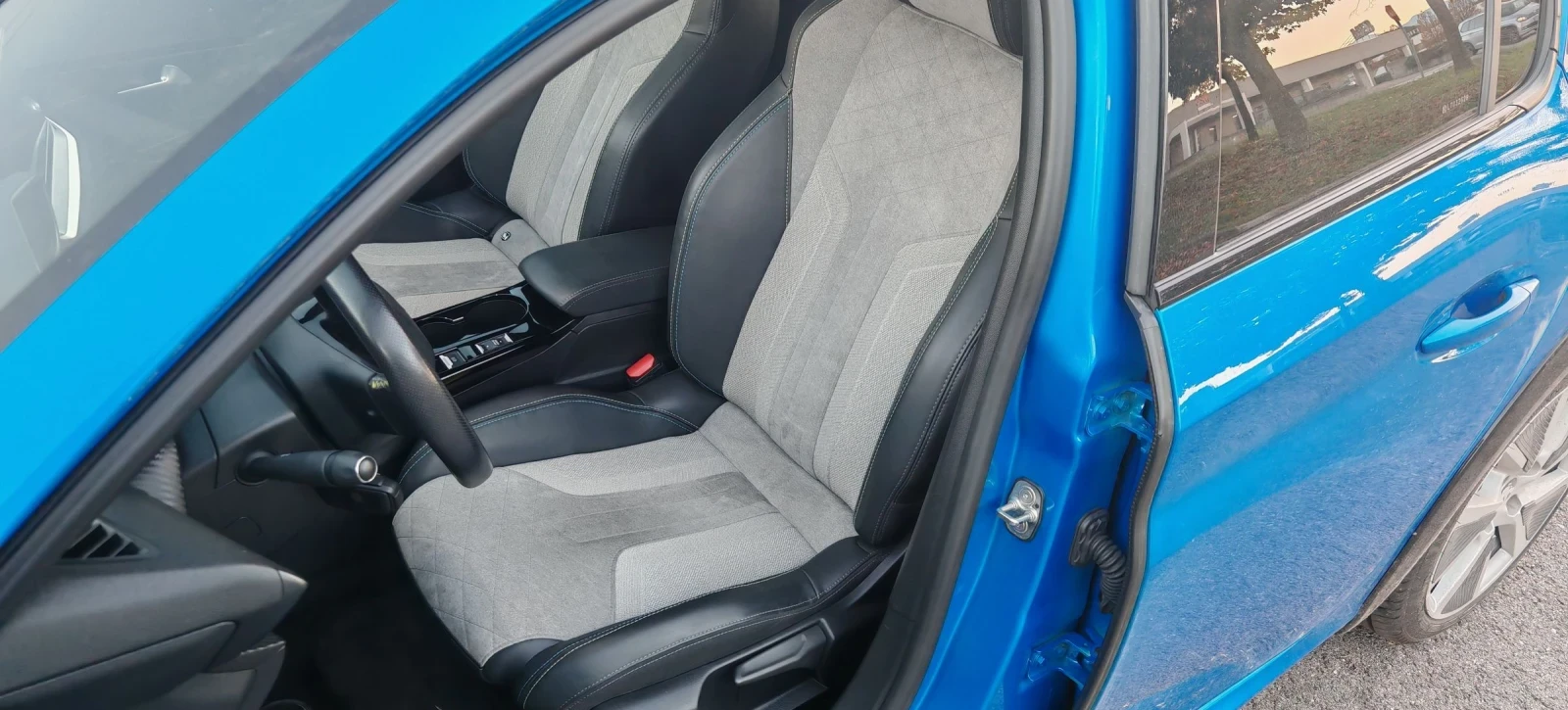 Peugeot 208 GT Electric | Mobile.bg   12