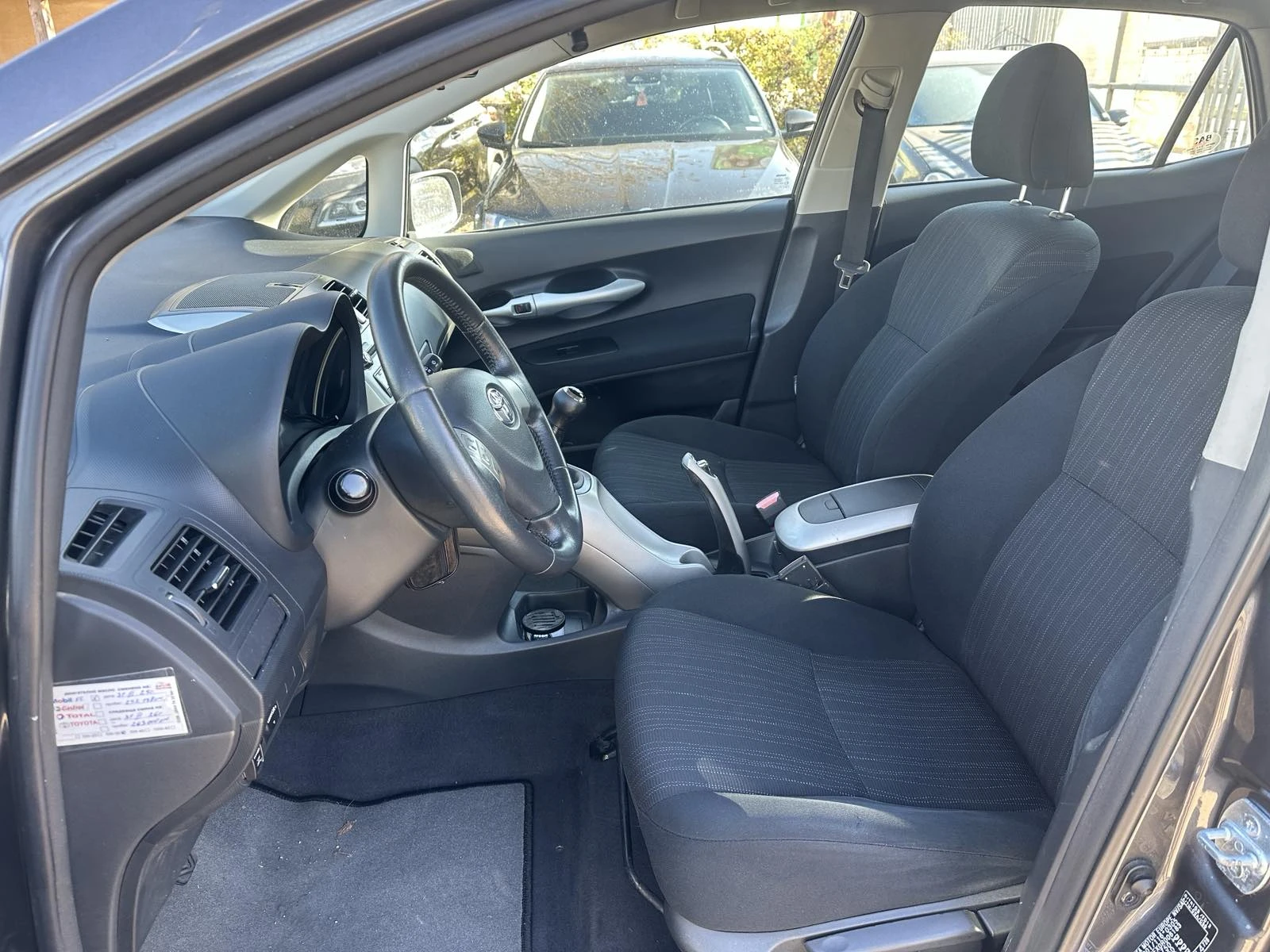 Toyota Auris 1.6VVT-I Газ.Инж. - изображение 9